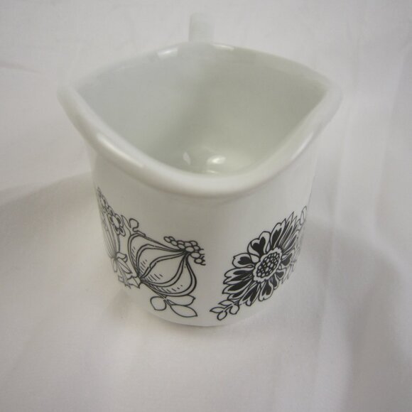 Grindley Ironstone Manitou Gravy Boat White and Black Floral - Picture 2 of 8